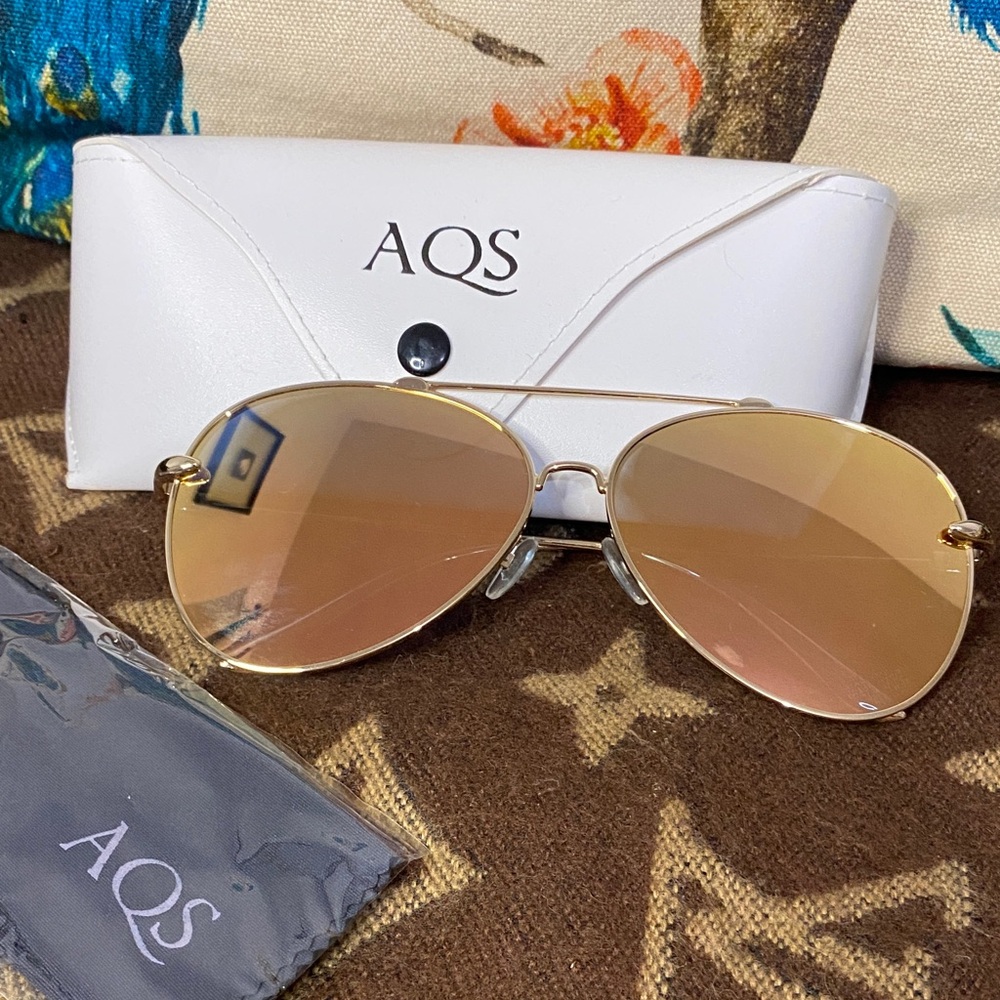 AQS Aquasmith Tommie 60-13-140 Aviator Sunglasses Gold Frame